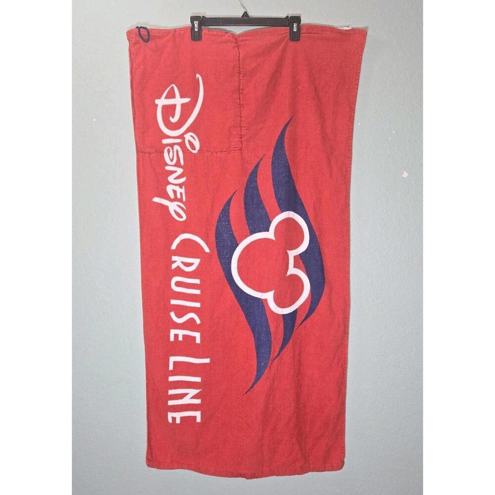 Disney Cruise Line DCL Beach Towel Folds & Converts To Backpack UNIQUE Red